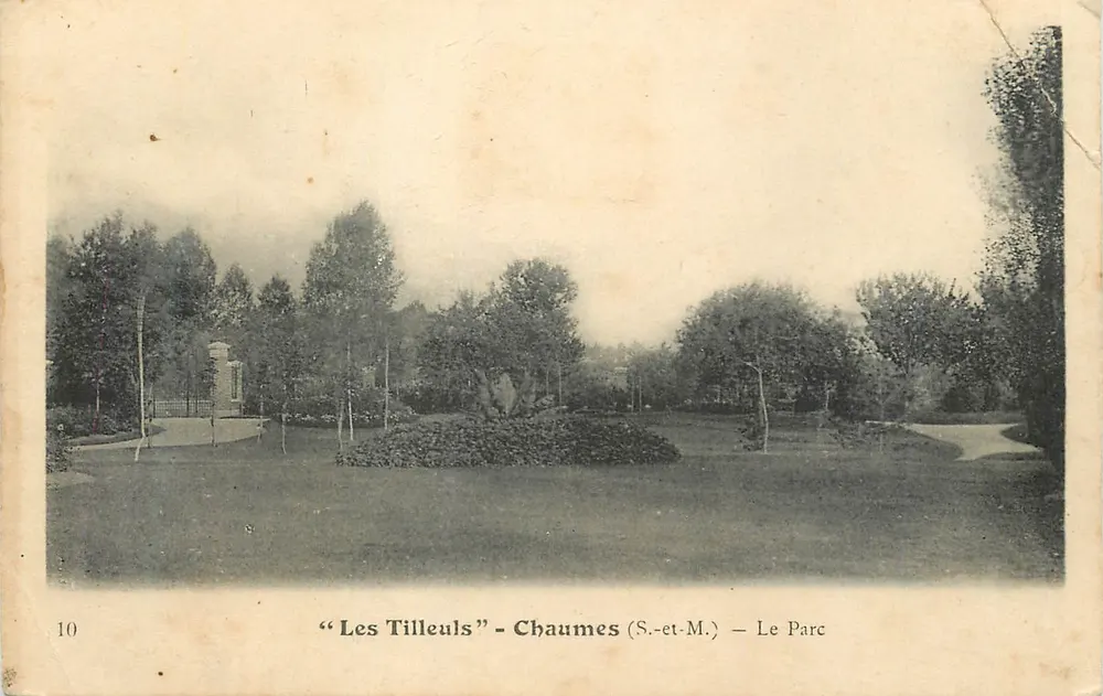Os Tilos - Chaumes (S.-et-M.) - O Parque - Frente