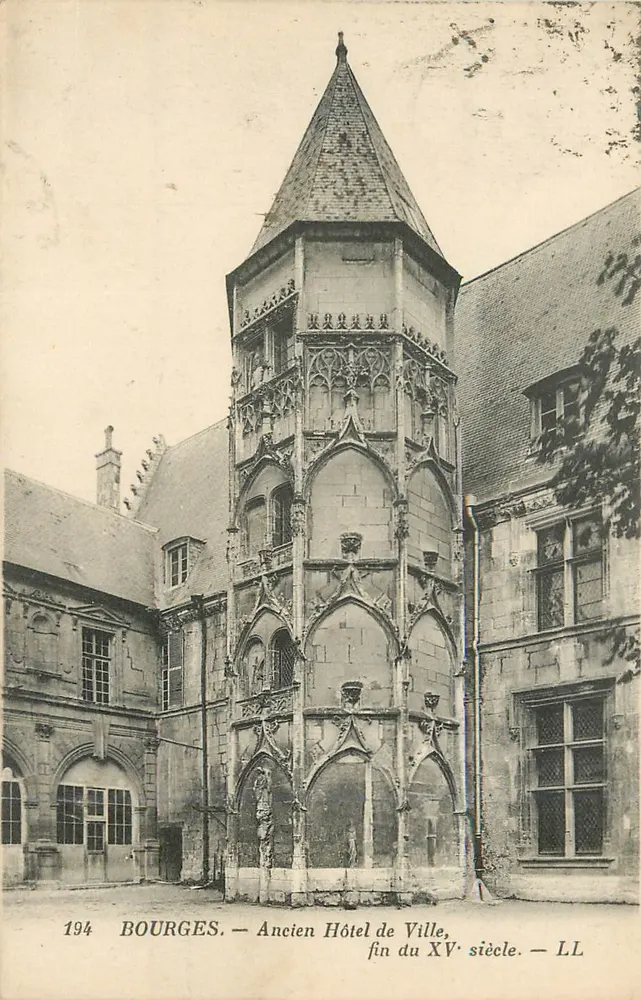 Bourges — Ancien Hôtel de Ville, fin du XVᵉ siècle — LL - Recto