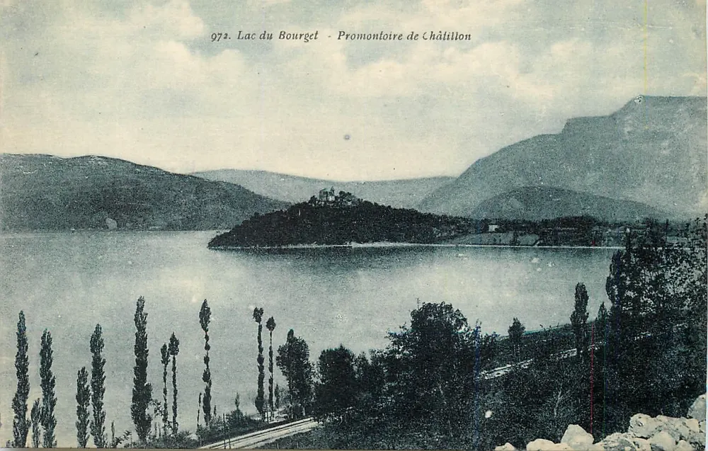 Lago do Bourget - Promontório de Châtillon — Coleção 'LA PLUS BELLE' — Editor F. de Migan, Cranberry - Frente