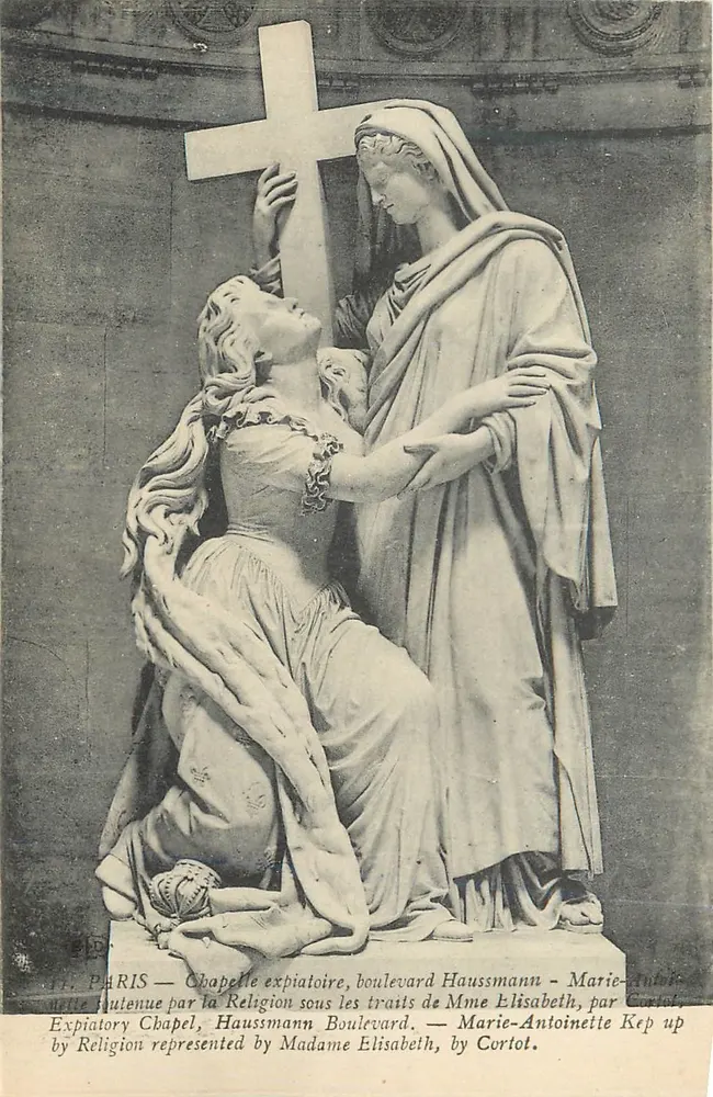 Paris — Capela Expiatória, avenida Haussmann — Maria Antonieta sustentada pela Religião, por Madame Elisabeth, por Cortot - Frente