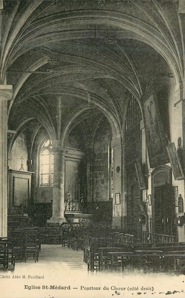 Kirche Saint-Médard — Umkreis des Chors (rechte Seite) — Foto von Abbé M. Pavillard - Vorderseite