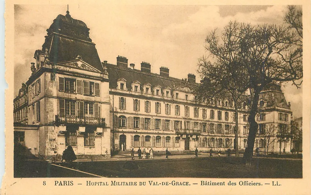 Paris — Militärkrankenhaus Val-de-Grâce — Gebäude der Offiziere — LL. - Vorderseite