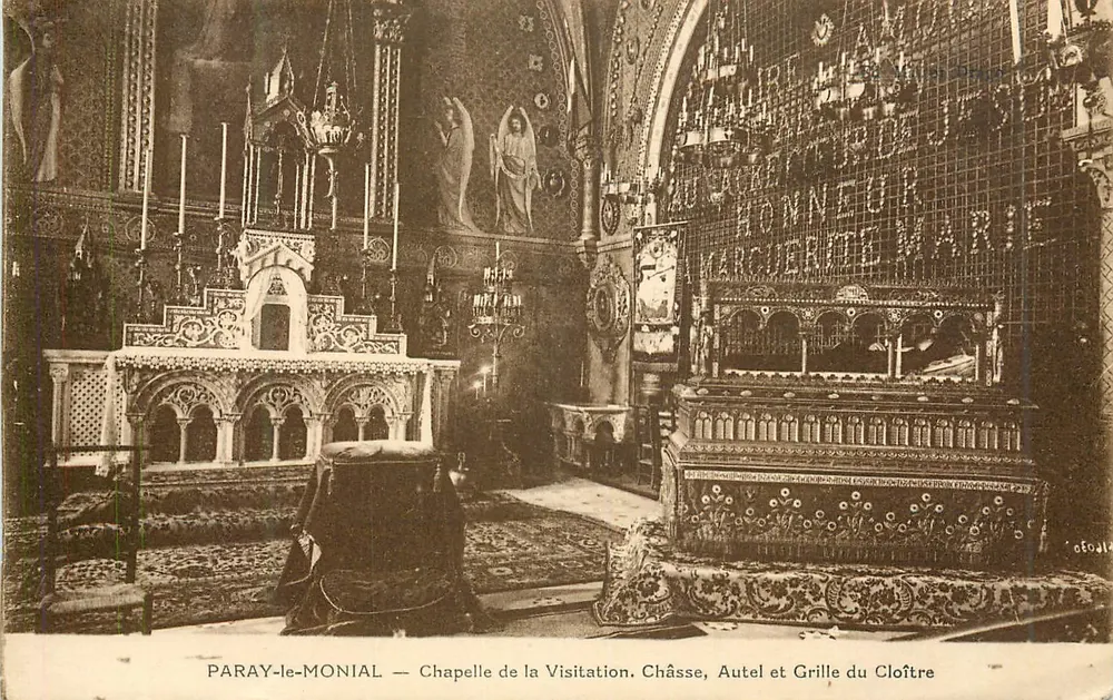 Paray-le-Monial — Kapelle der Visitation. Schreinkasten, Altar und Gitter des Klausurhofes - Vorderseite