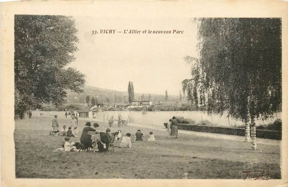 Vichy — L'Allier et le nouveau Parc — J. Comble - Recto