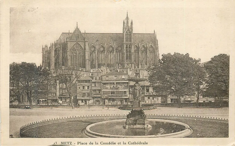 METZ - Place de la Comédie und die Kathedrale — Verlag Ch. Fischer, Nr. 43 - Vorderseite