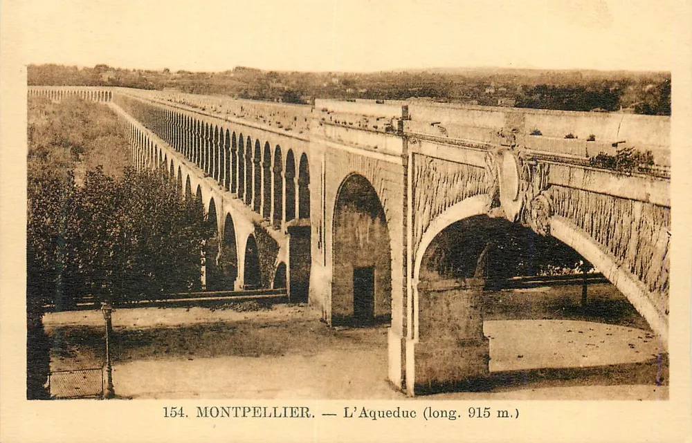 Montpellier — O Aqueduto (comp. 915 m.) — Série 154 - Frente