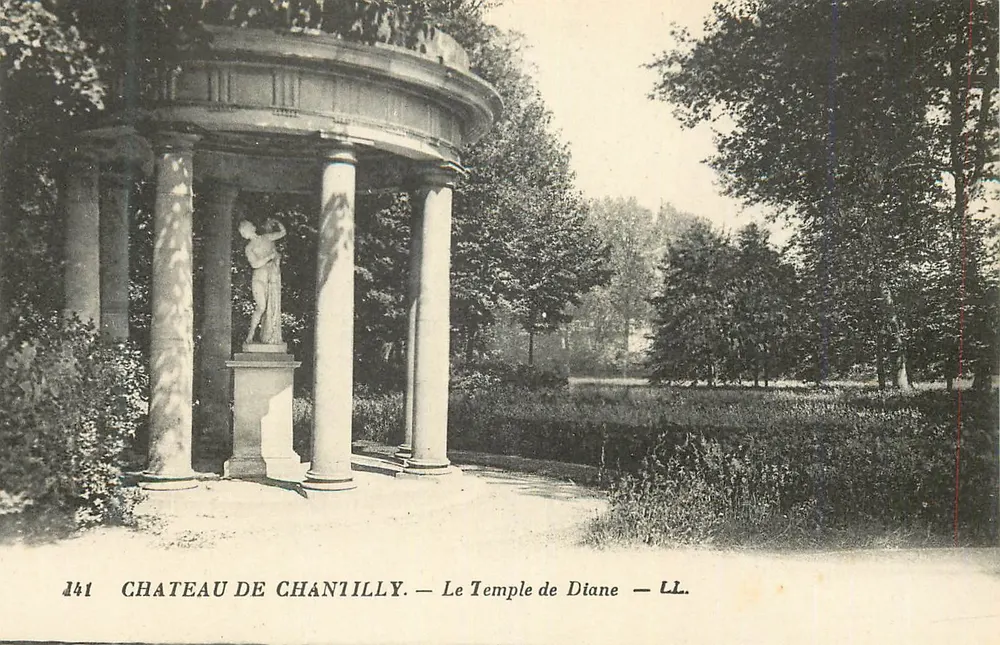 Castelo de Chantilly — O Templo de Diana — LL. - Frente