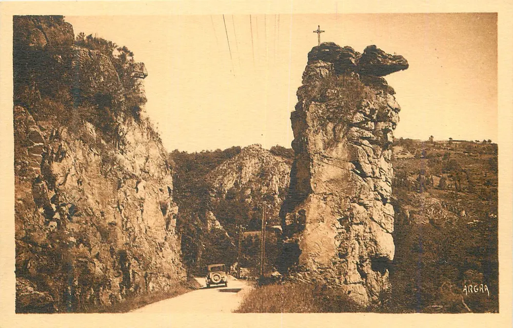 Valley of the Lot — The Duke's Rock — Soc. Imp. des Arts Graphiques, Toulouse - Front