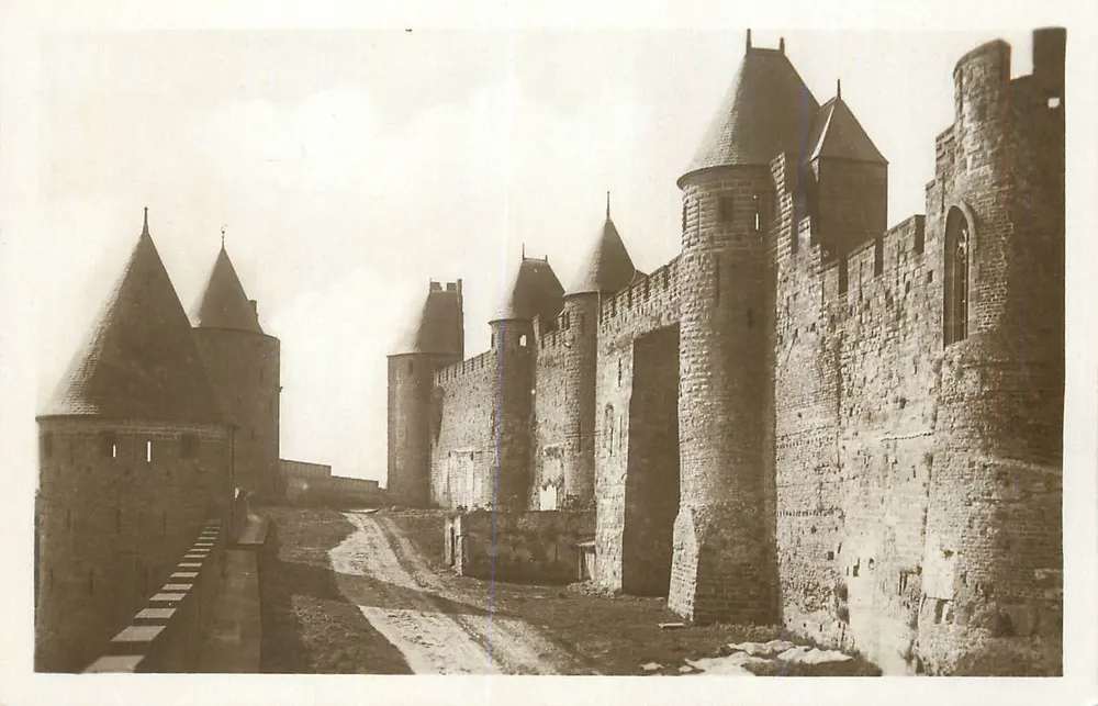Carcassonne (Cité) — Les Hautes Lices — editor Hub Lettelier, n° 102 - Frente