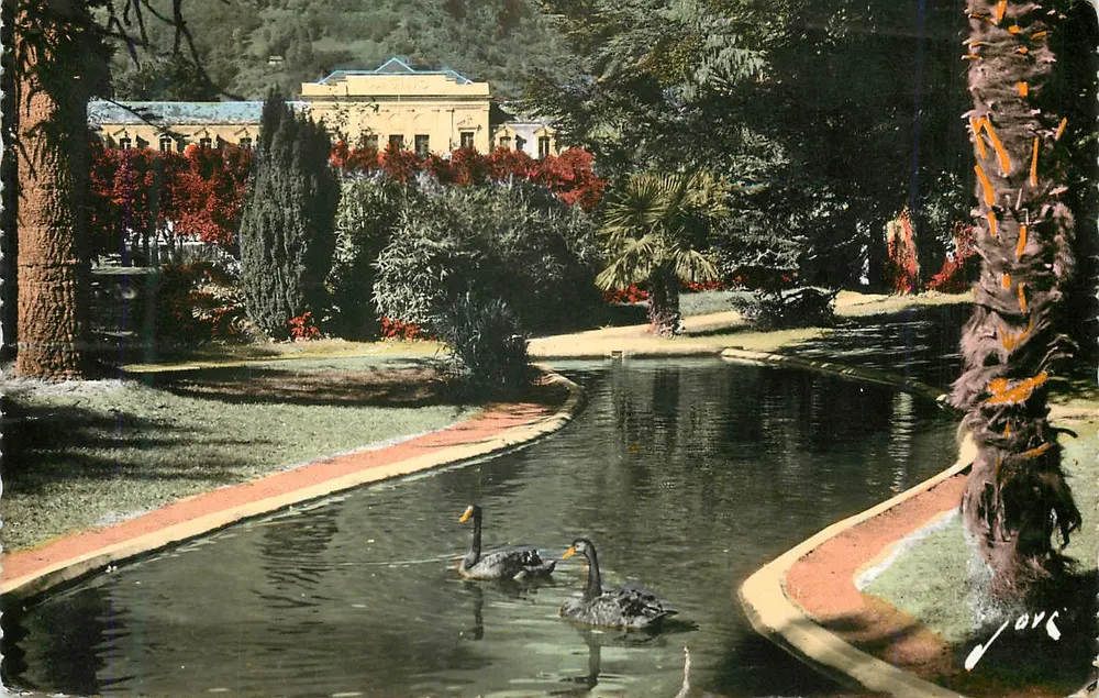 Le Casino et le Parc — Luchon (H.-G.) — Editions Française - Recto