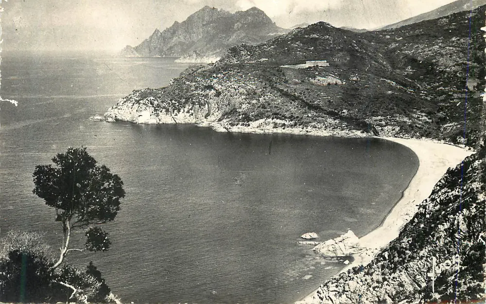 Golfe de Porto (Corse) — Praia de Bussagna — Les Éditions d'Art Martel, n° 7121 - Frente