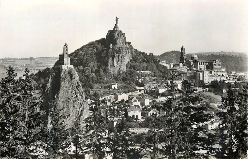 Puy-en-Velay — Vista do Puy (Haute-Loire) — Tiragens Modernas - Frente