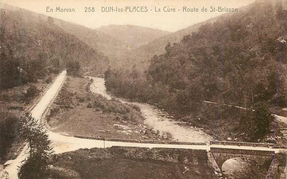 Dun-lès-Places - La Cure - Route de St-Brisson — En Morvan, n°258 - Recto
