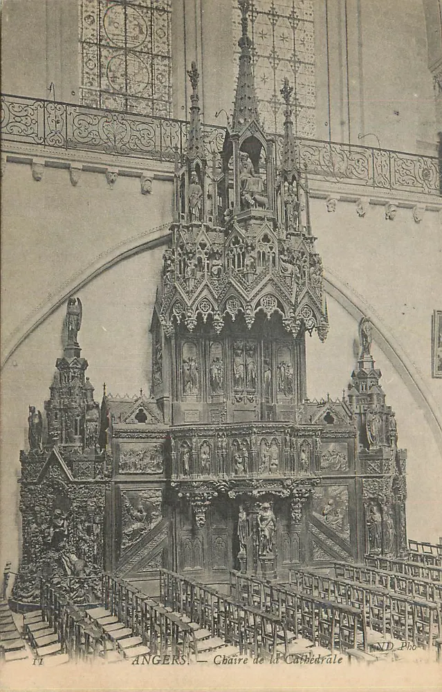 Angers — Cadeira da Catedral — ND Photo - Frente