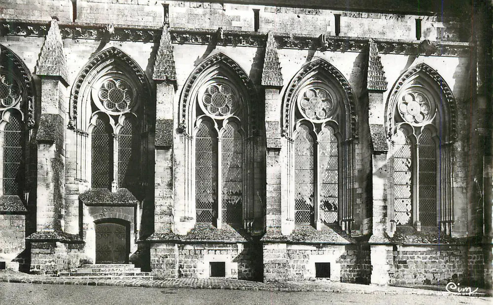 Noyon (Oise) — Kapittelzaal (13e eeuw) — Combier Imp. Macon - Voorkant