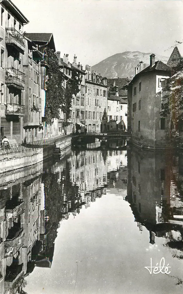 Canal do Thiou — Annecy — TélÉ - Frente