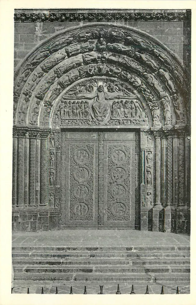Abadia de Saint-Denis — Portão Central — Cie des Arts Photomécaniques, 44, rue Letellier, Paris 15e - Frente