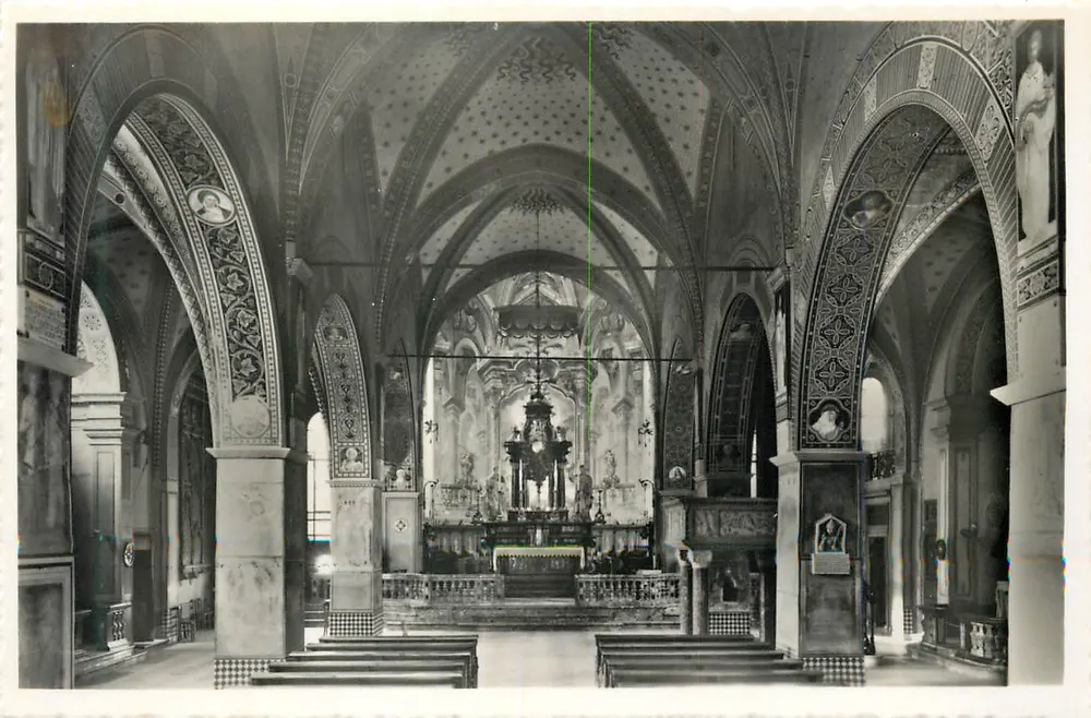 Lugano — Cathedral of Saint-Lorenzo (interior) — Photo by V. Vicari, Lugano - Front