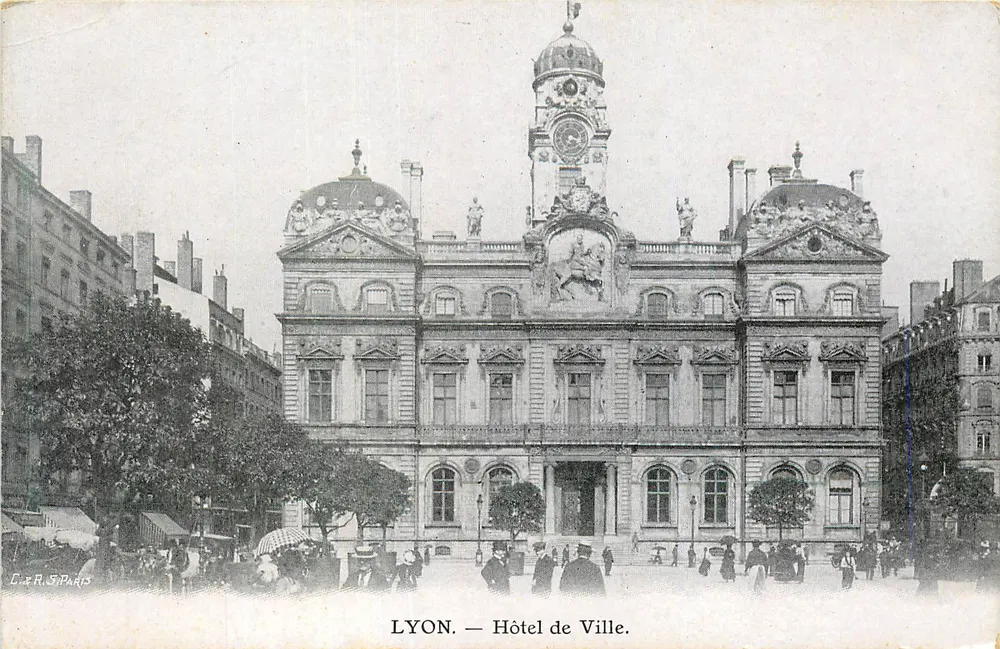 LYON — Hôtel de Ville — C.E.R. Paris - Frente