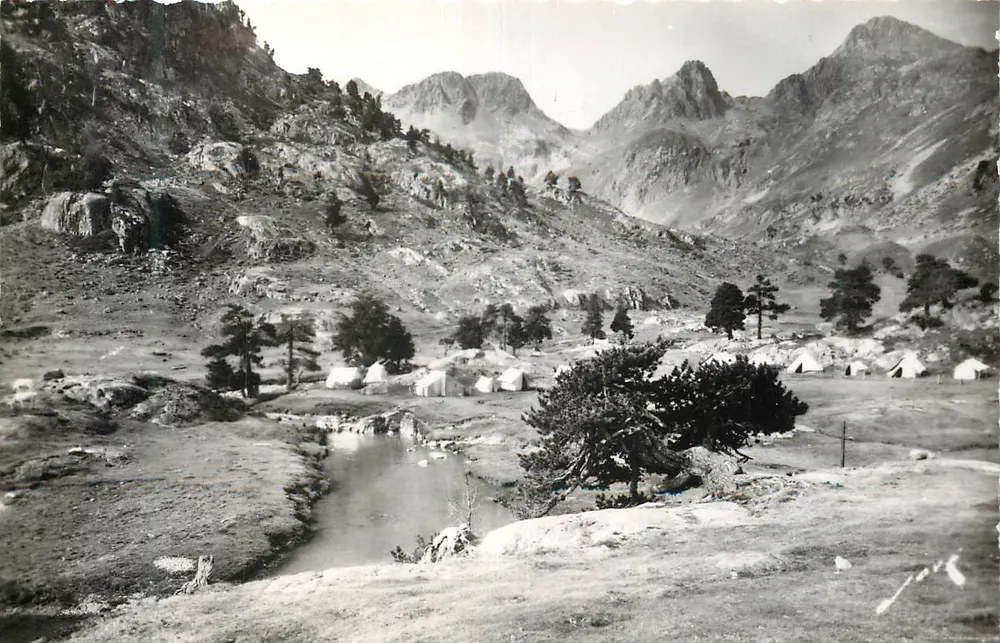 Camp du T.C.F. au Marcadau — Environs de Cauterets (H.P.) — Édition Jové - Pau - Recto