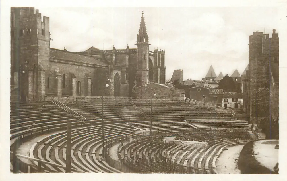 Cité de Carcassonne — Théâtre Antique — Éditeur Letellier, n° 154 - Recto