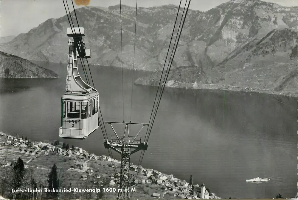 Lufteilbahn Beckenried-Klewenalp — 1600 m acima do nível do mar — Verlag Karl Engelberger, Stans, n° 4551 - Frente