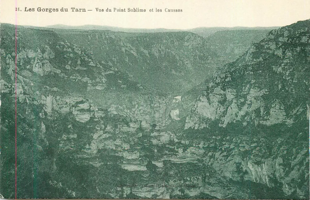 Les Gorges du Tarn — Vue du Point Sublime et les Causses — Sorgues, Aveyron - Recto