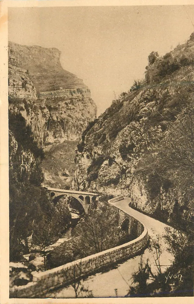 Die Gorges du Loup — Brücke von Abine — YVON Kunstausgaben - Vorderseite
