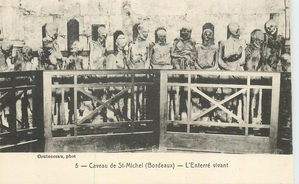 Gewölbe von St-Michel (Bordeaux) — Der Lebendig Begrabene — Coutenceau, Foto n°5 - Vorderseite
