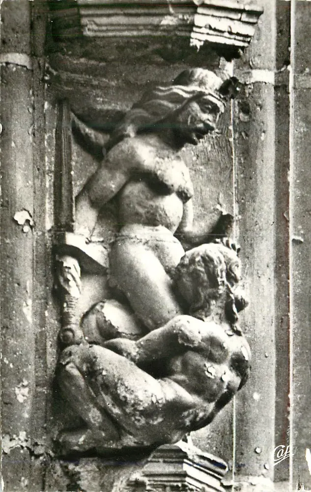 L'Isle-Adam — Alte Skulptur des Kirchentors — Cie des Arts Photomécaniques, Paris - Vorderseite