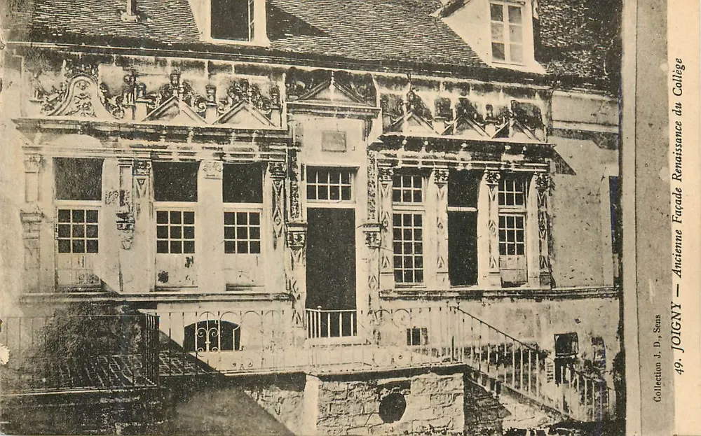 Joigny — Antiga Fachada Renascentista do Colégio — Coleção J. D. Saus - Frente