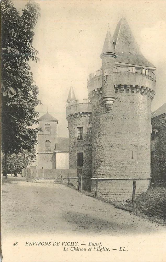 Environs de Vichy — Busset — Le Château et l'Église — LL. - Recto