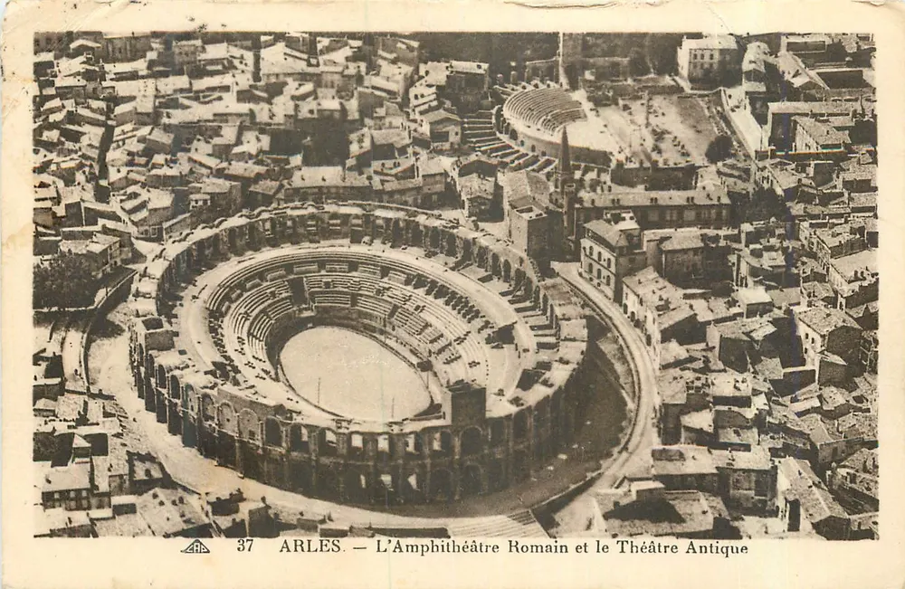 Arles — Der römische Amphitheater und das antike Theater — C° des Arts Photomécaniques - Vorderseite