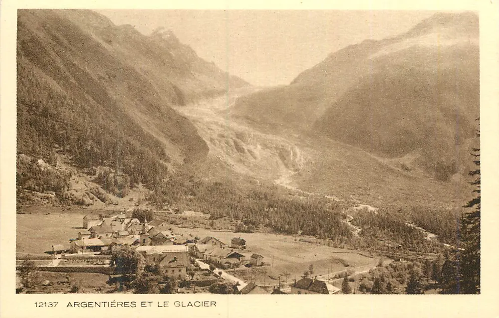 Argentières e o Glacier — vista panorâmica — editor BRAUN & Cie, n° 12137 - Frente