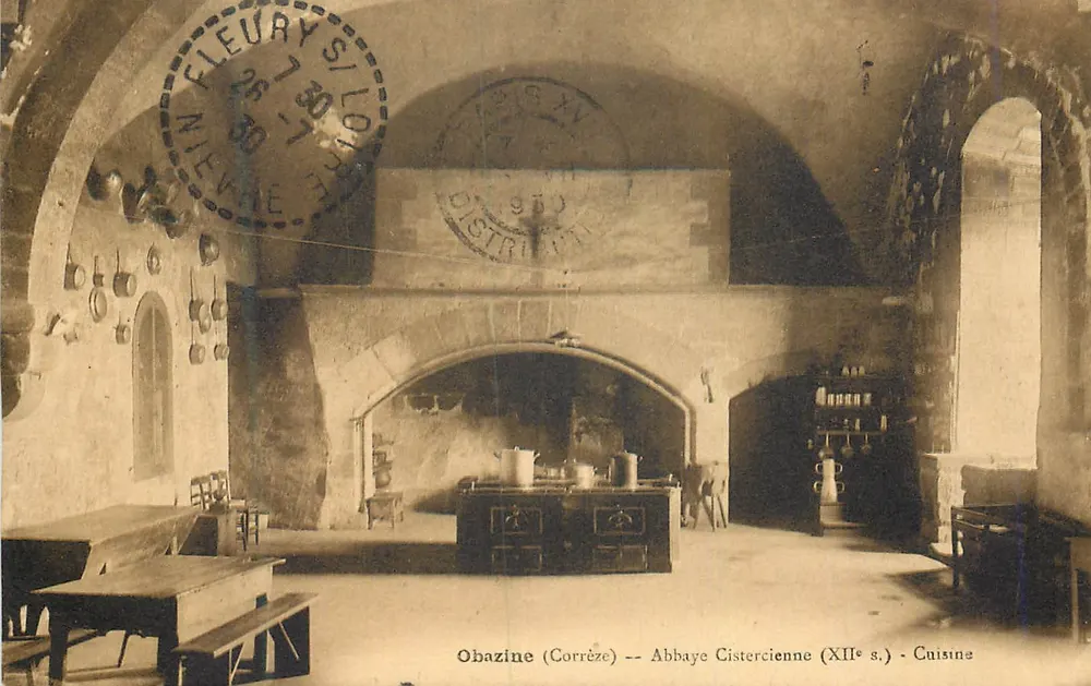 Obazine (Corrèze) — Zisterzienserkloster (12. Jahrhundert) — Küche - Vorderseite