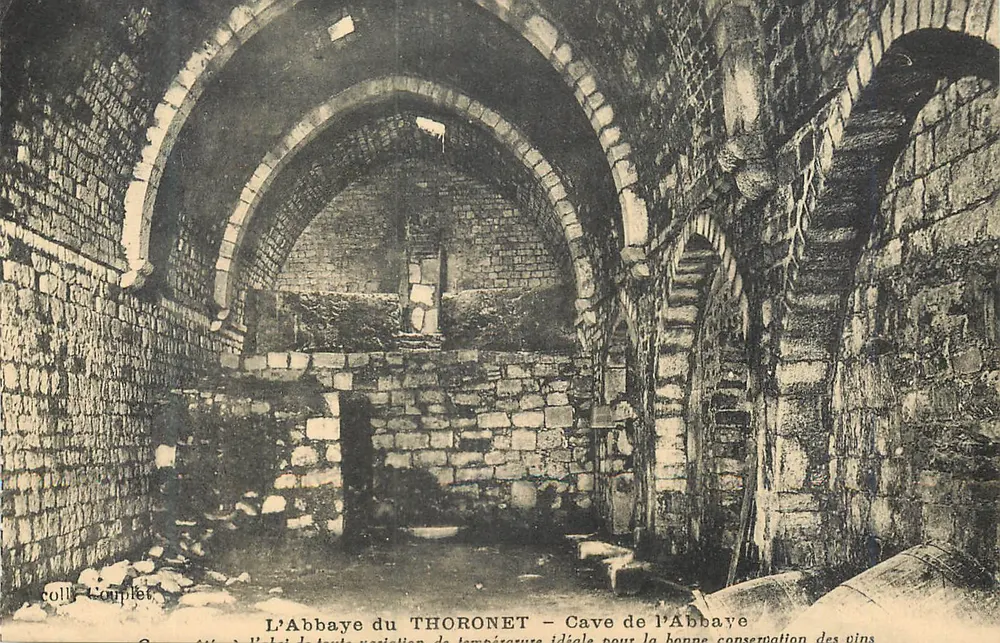 A Abadia do THORONET — Cave da Abadia - Frente