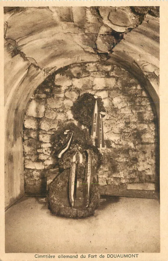 Deutscher Friedhof am Fort DOUAUMONT — Verlag ÉDITION VERDUN, Nr. 1 - Vorderseite