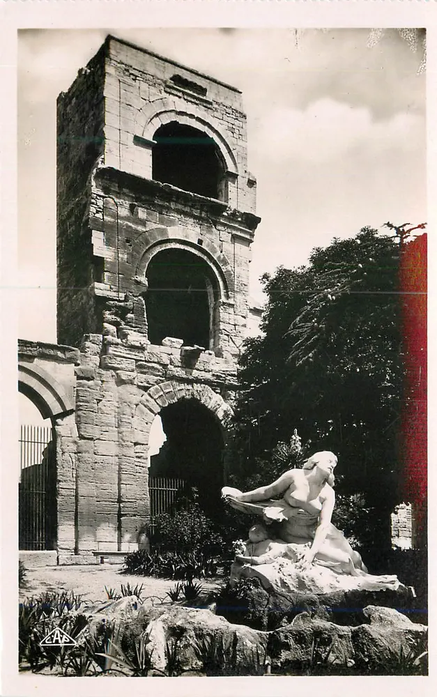 Statua di Niobe e Torre di Roland — Arles — C.A.P. Strasburgo - Recto