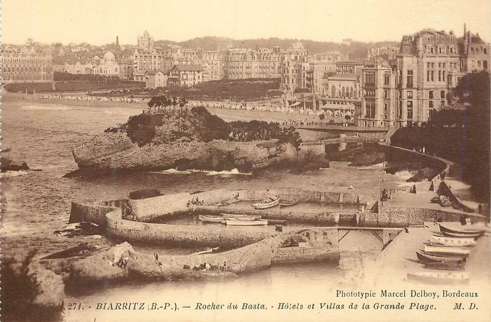 Biarritz (B.-P.) — Felsen von Basta — Hotels und Villen der Grande Plage — Phototypie Marcel Delboy, Bordeaux - Vorderseite