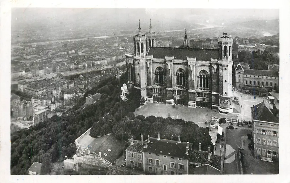 LYON - Basílica de Fourvière e a Cidade — Edições J. CELLARD - Frente
