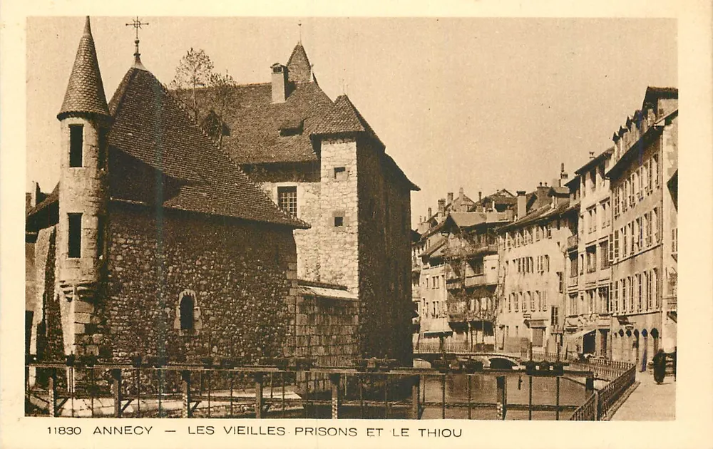 Annecy — Les Vieilles Prisons et le Thiou — série 11830 - Recto