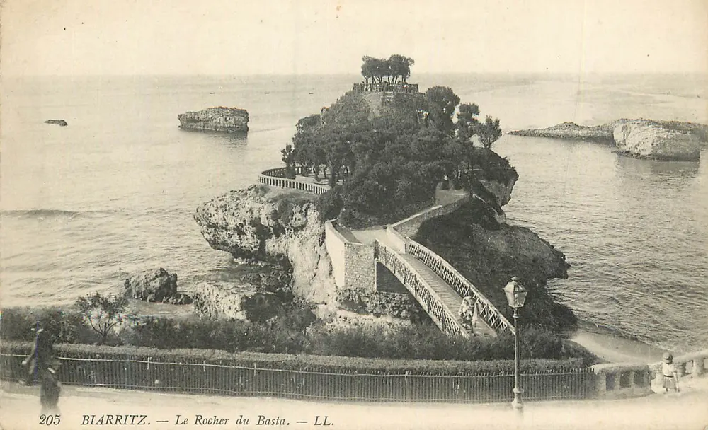 Biarritz — O Rocher du Bastia — LL. n° 205 - Frente