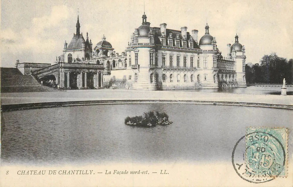 Castelo de Chantilly — Fachaça norte-leste — LL. - Frente