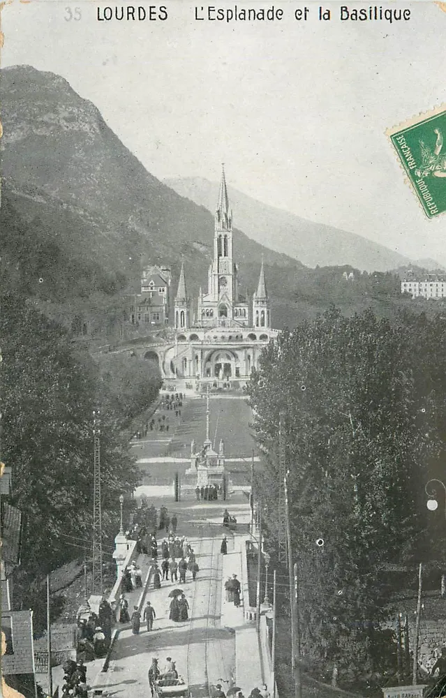 Lourdes — A Esplanada e a Basílica — editor anônimo, n° 35 - Frente