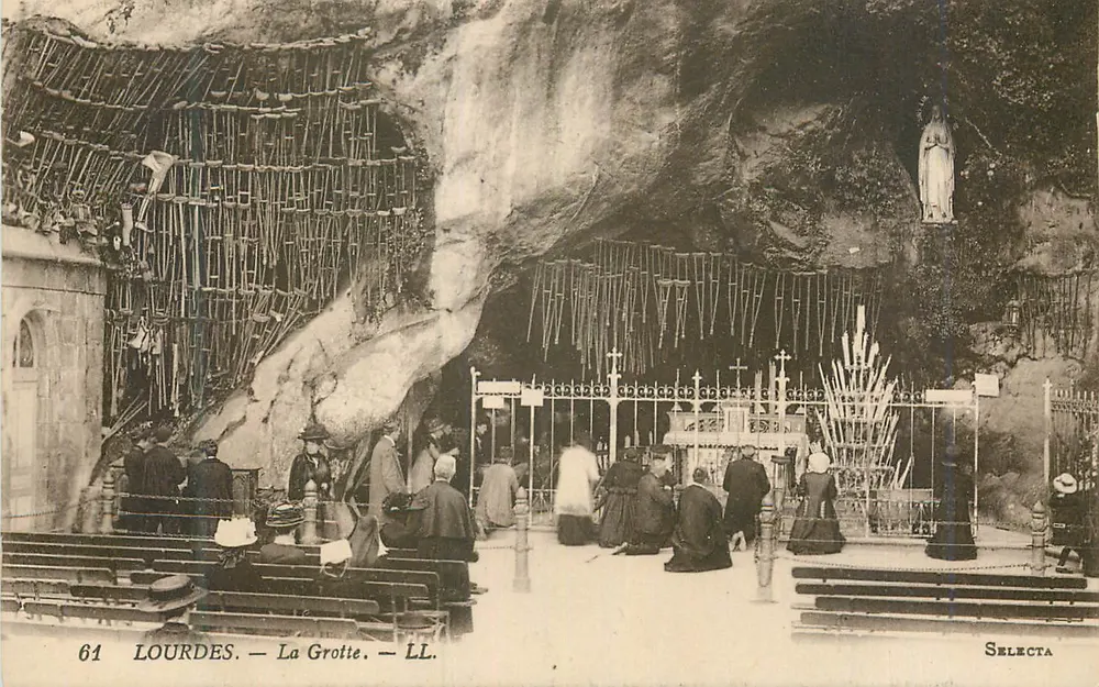 Lourdes — A Gruta — SELECTA - Frente