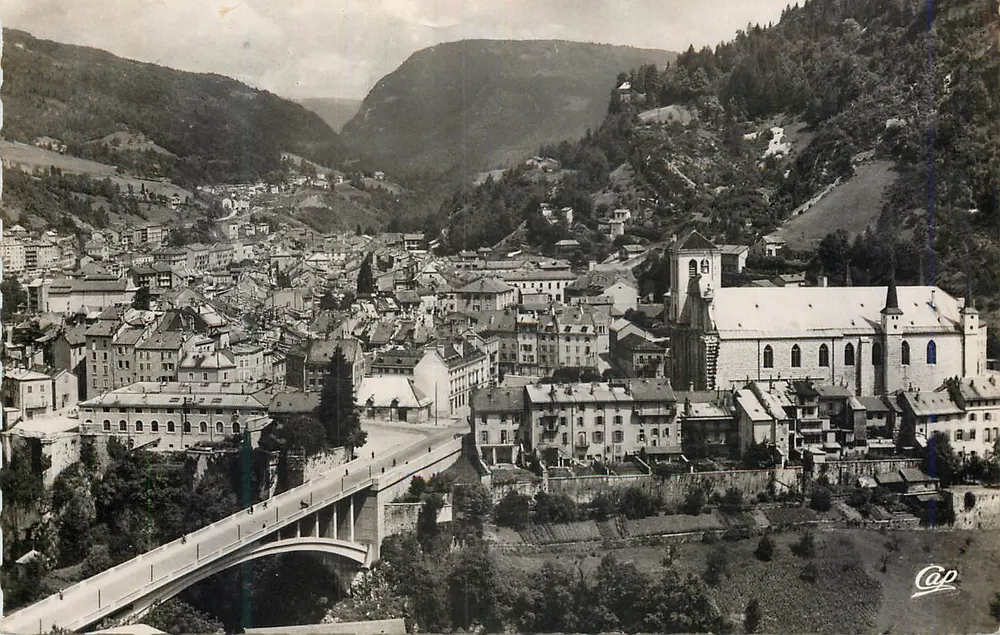 St-Claude - A Catedral e a Cidade — Cie des Arts Photomécaniques, n° (52) - Frente