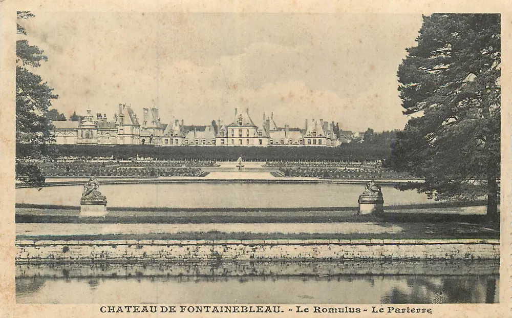 Schloss Fontainebleau — Le Romulus — Le Parterre - Vorderseite
