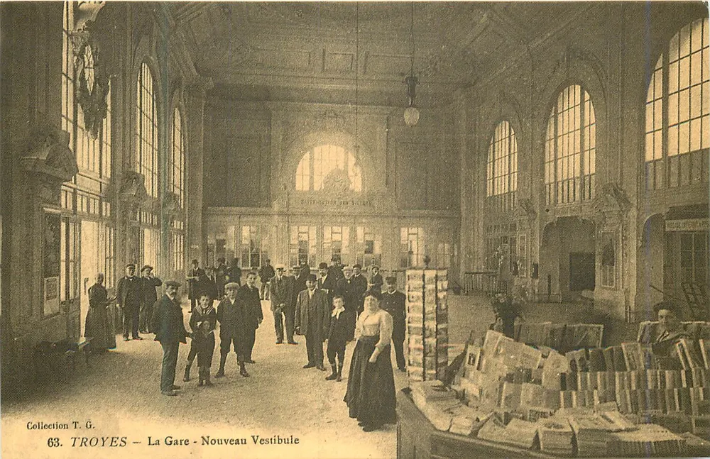 Troyes — La Gare - Nouveau Vestibule — Collection T. G. - Recto