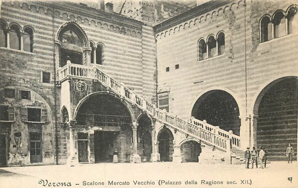 Verona - Scalone Mercato Vecchio (Palazzo della Ragione 12. Jahrhundert) - Vorderseite
