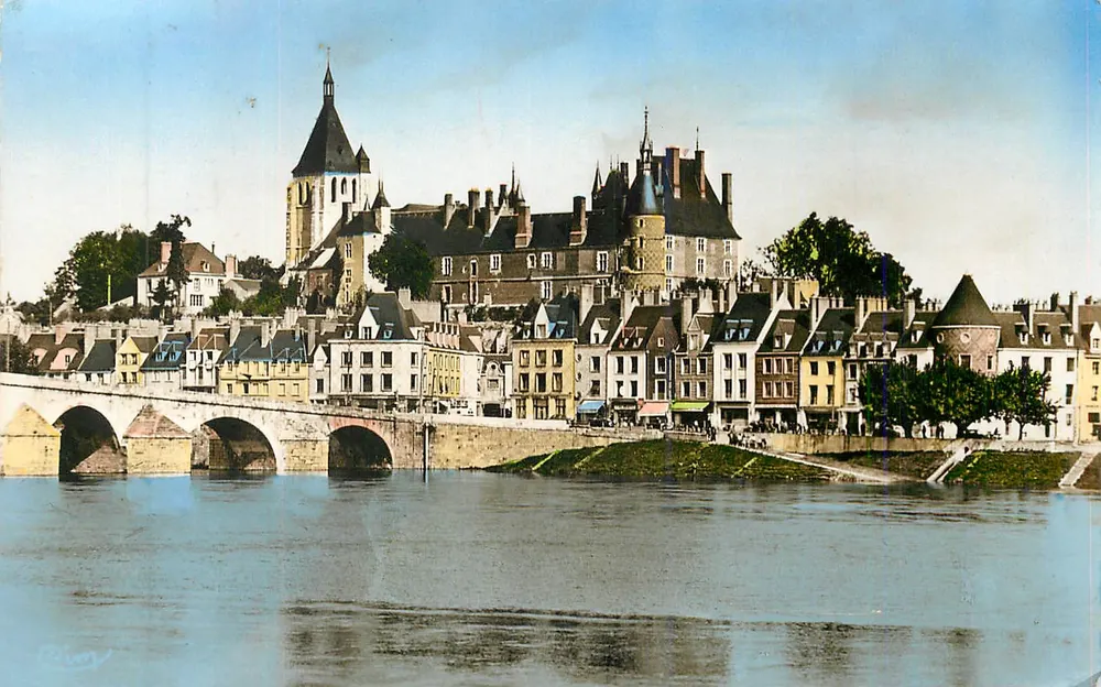 Gien (Loiret) — Le Château — Photographie Véritable - Recto